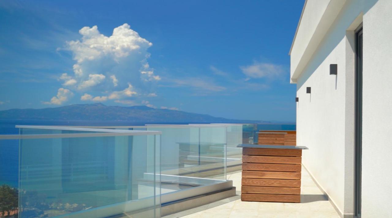 Dorchester Hotel Sarandë Buitenkant foto