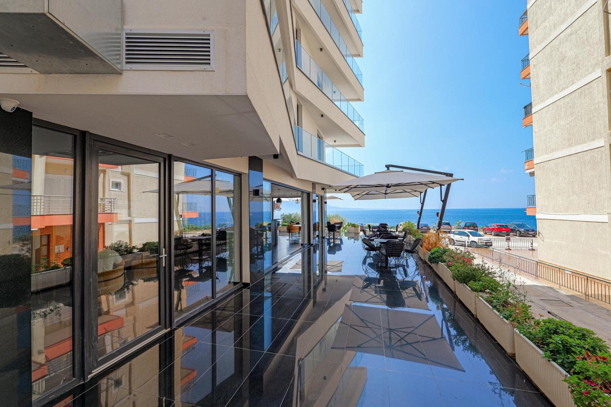 Dorchester Hotel Sarandë Buitenkant foto