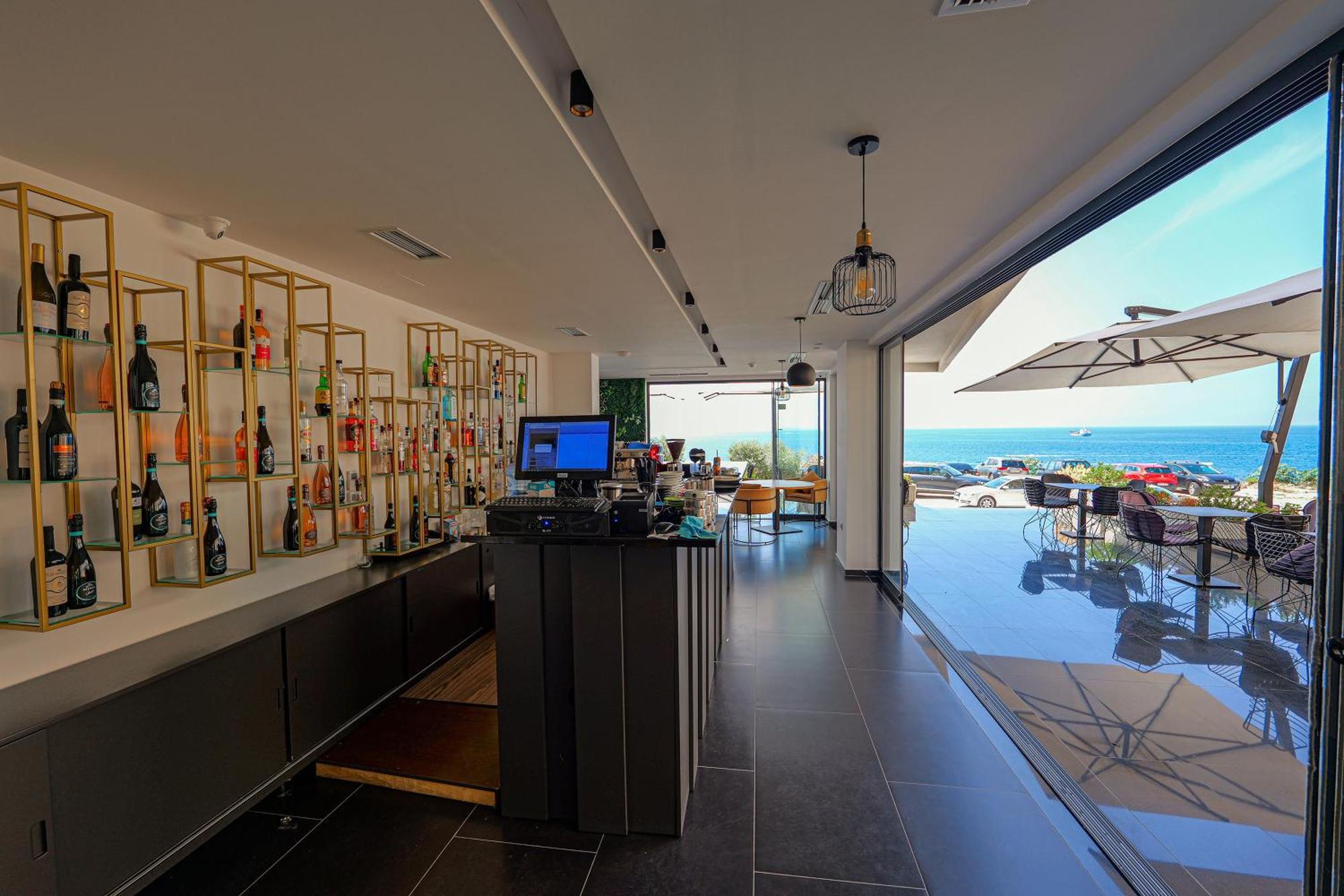 Dorchester Hotel Sarandë Buitenkant foto