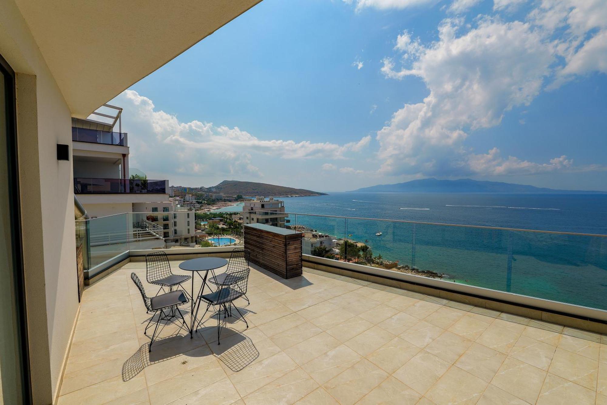 Dorchester Hotel Sarandë Buitenkant foto