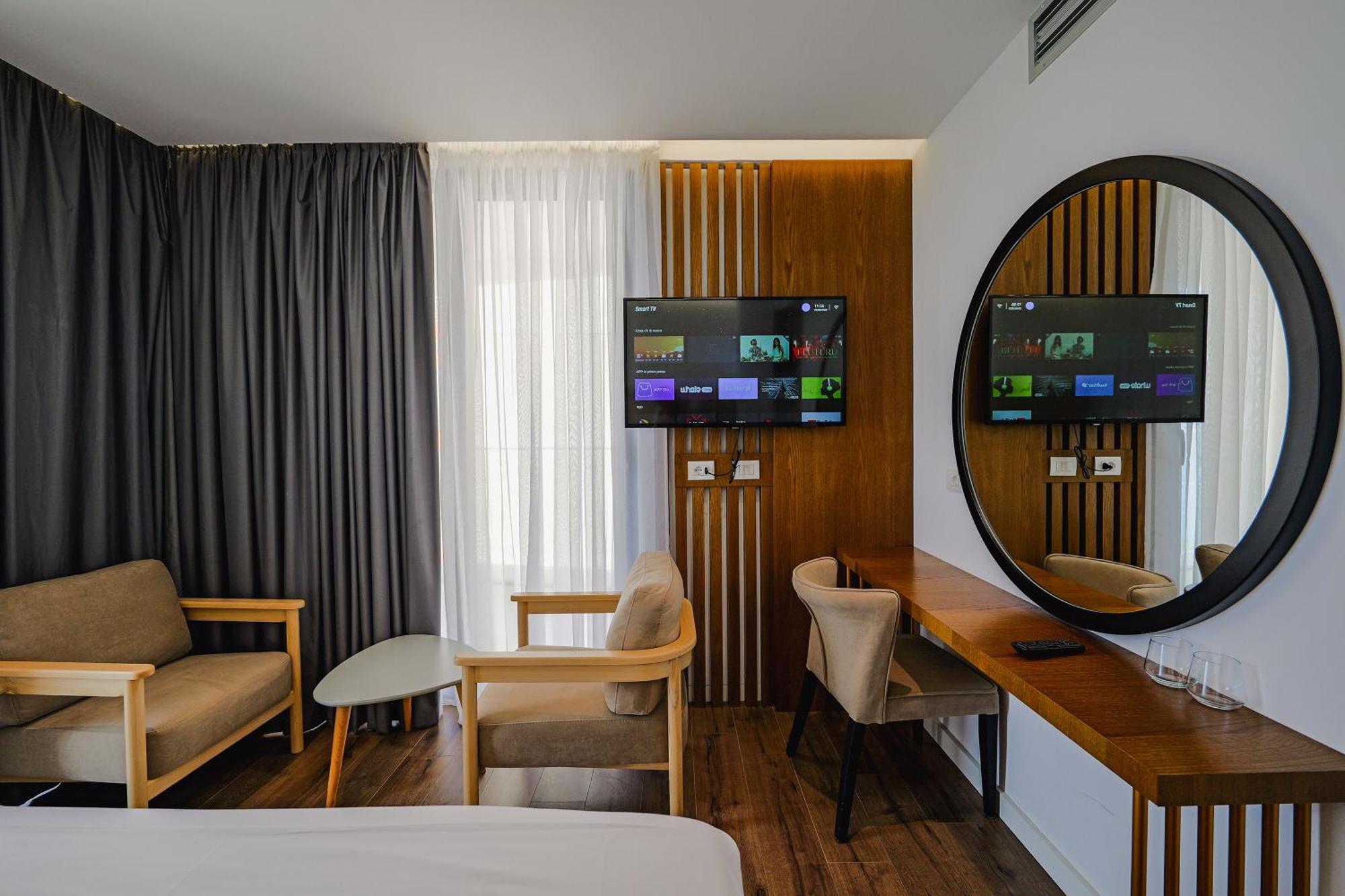 Dorchester Hotel Sarandë Buitenkant foto