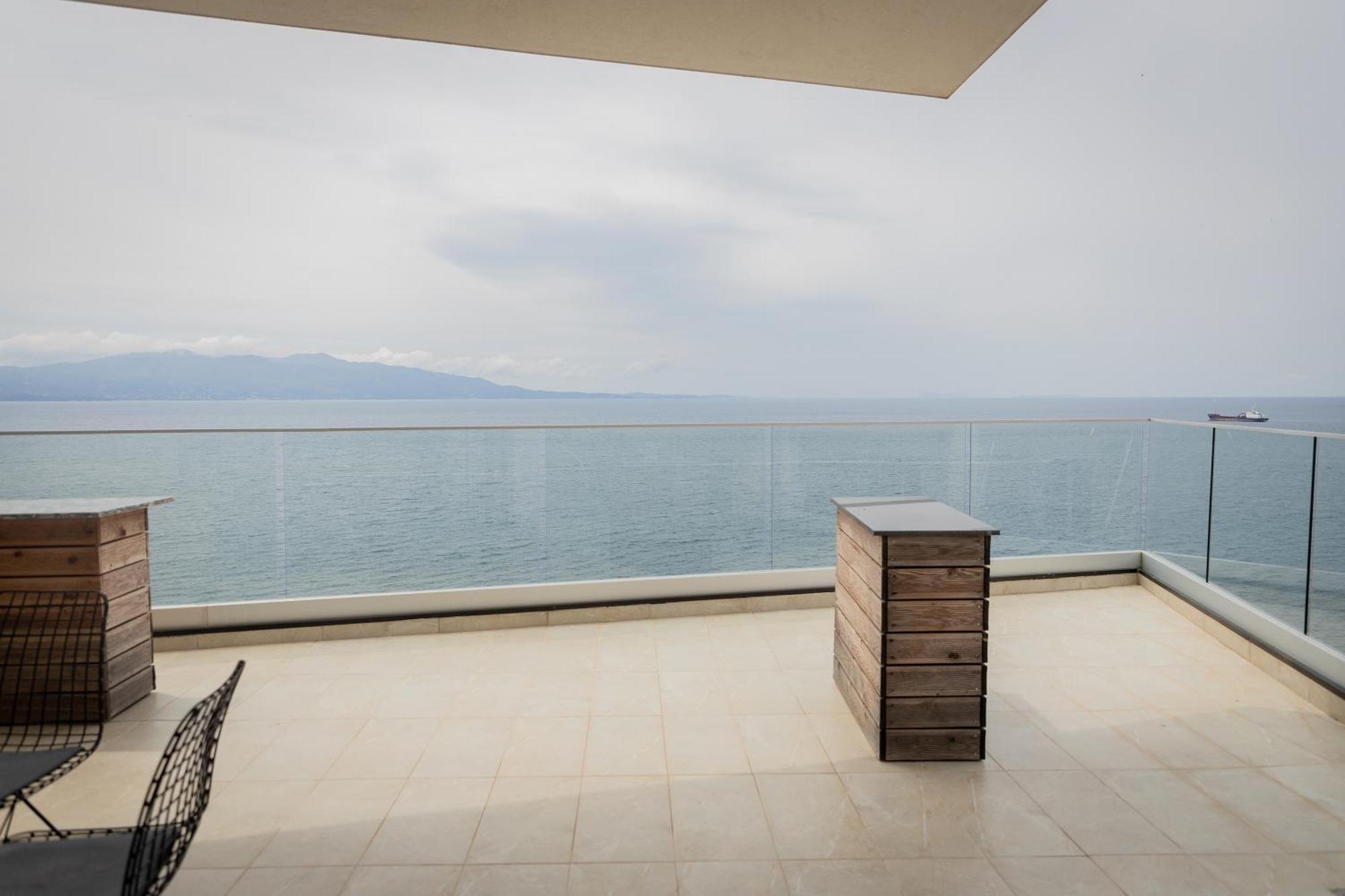 Dorchester Hotel Sarandë Buitenkant foto